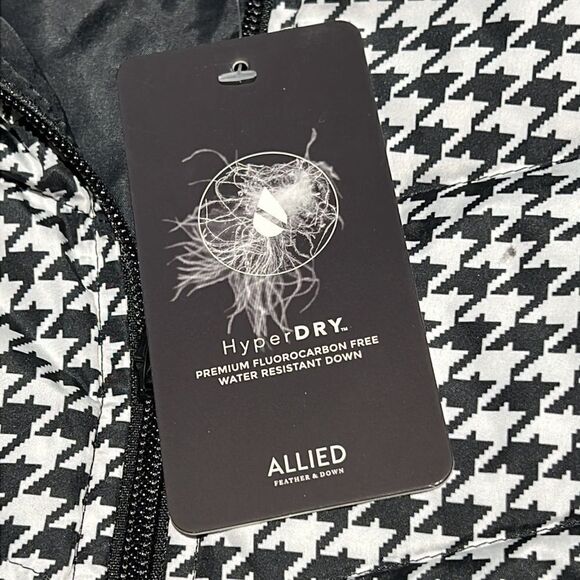 ☘️NWT Lands’ End 600 Fill Down Puffer Vest☘️ - Picture 7 of 7